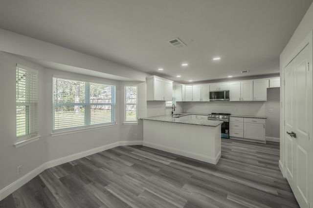 217 Cooper Drive, Hurst, TX 76053