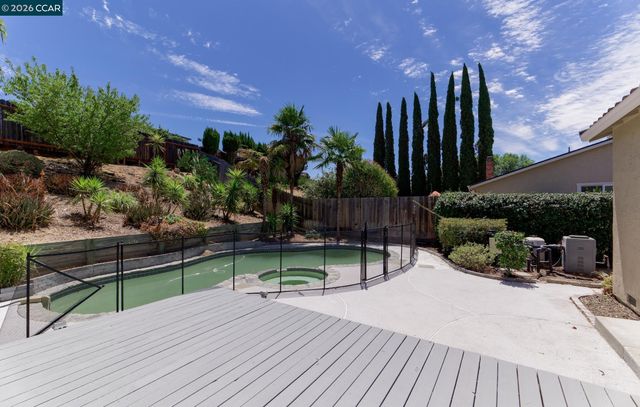 3445 Serpentine Dr, Antioch, CA 94509