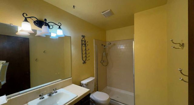 1205 Jamestown Street, Tulare, CA 93274