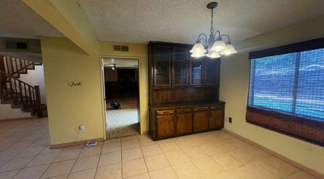 1205 Jamestown Street, Tulare, CA 93274