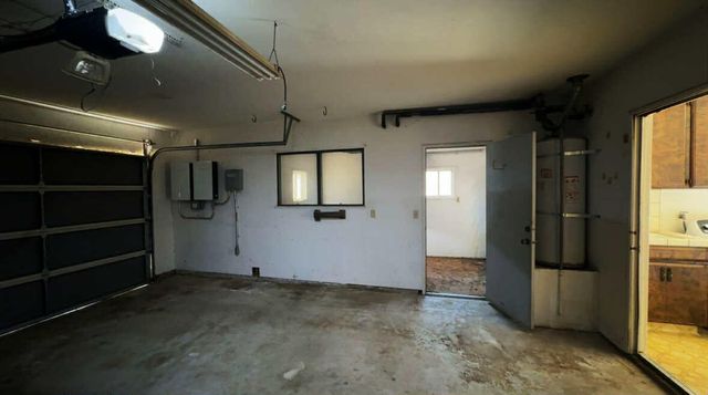 1205 Jamestown Street, Tulare, CA 93274