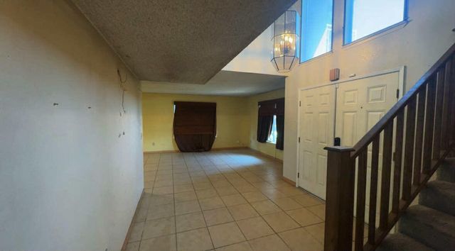 1205 Jamestown Street, Tulare, CA 93274