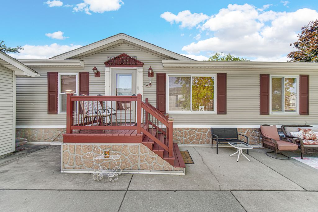 125 Cardinal Drive, Beecher, IL 60401