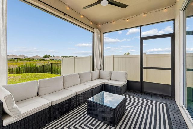 2510 WARREN ACRES BOULEVARD, Wesley Chapel, FL 33543