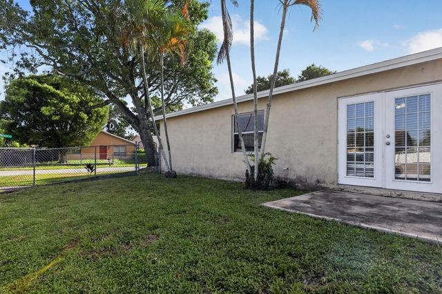 6198 ARCADE Court, Lake Worth, FL 33463