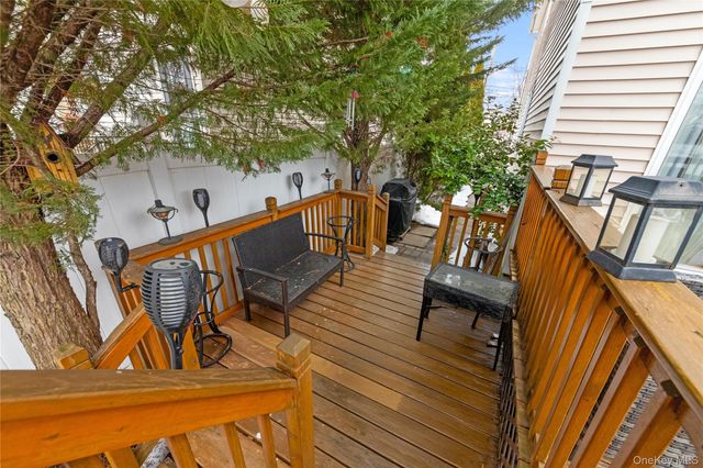 204 Sommer Avenue, Staten Island, NY 10314