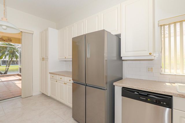 600 NW Lambrusco Drive, Port St Lucie, FL 34986