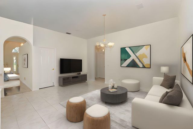 600 NW Lambrusco Drive, Port St Lucie, FL 34986