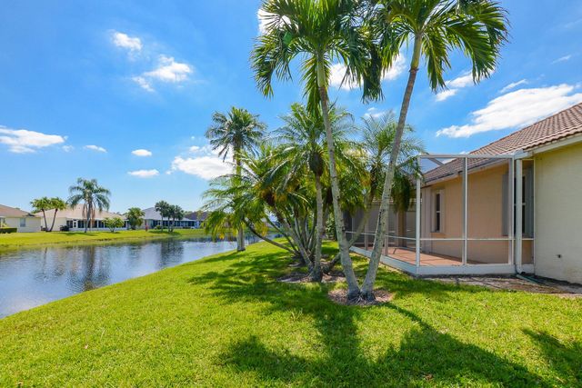 600 NW Lambrusco Drive, Port St Lucie, FL 34986