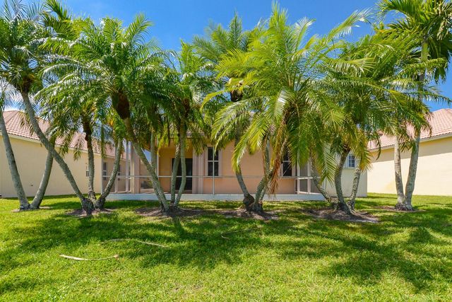600 NW Lambrusco Drive, Port St Lucie, FL 34986