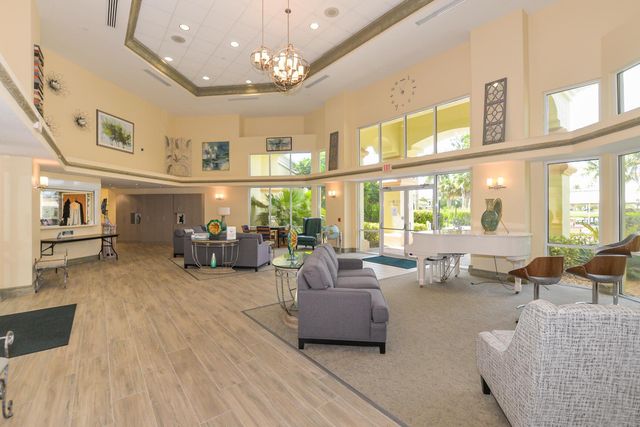 600 NW Lambrusco Drive, Port St Lucie, FL 34986