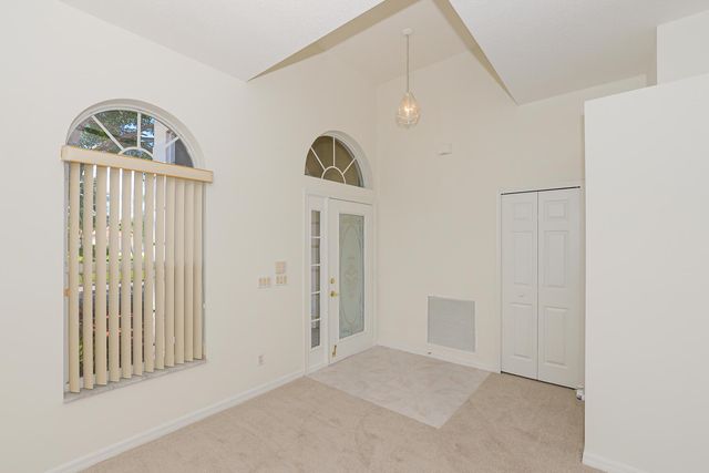 600 NW Lambrusco Drive, Port St Lucie, FL 34986