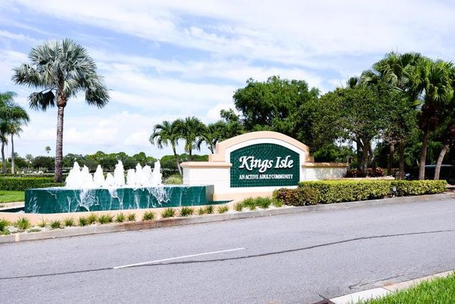 600 NW Lambrusco Drive, Port St Lucie, FL 34986