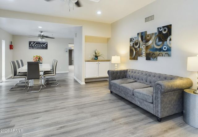 6739 E Sweetwater Avenue, Scottsdale, AZ 85254