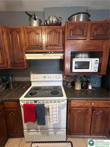 946 South Poplar Street, Allentown City, PA 18103