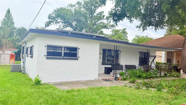 1709 E NORTH BAY STREET, Tampa, FL 33610