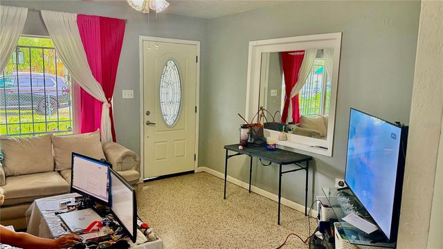 1709 E NORTH BAY STREET, Tampa, FL 33610