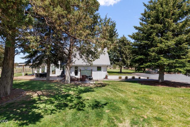 66300 White Rock Loop, Bend, OR 97703