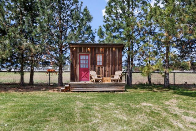 66300 White Rock Loop, Bend, OR 97703