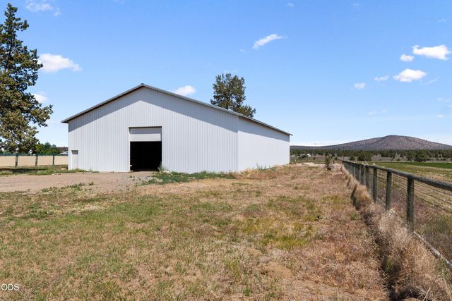 66300 White Rock Loop, Bend, OR 97703