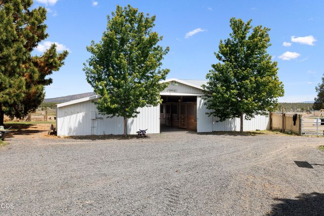 66300 White Rock Loop, Bend, OR 97703