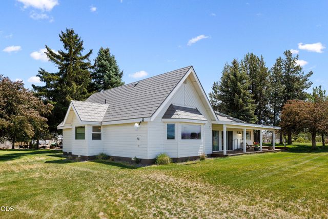 66300 White Rock Loop, Bend, OR 97703
