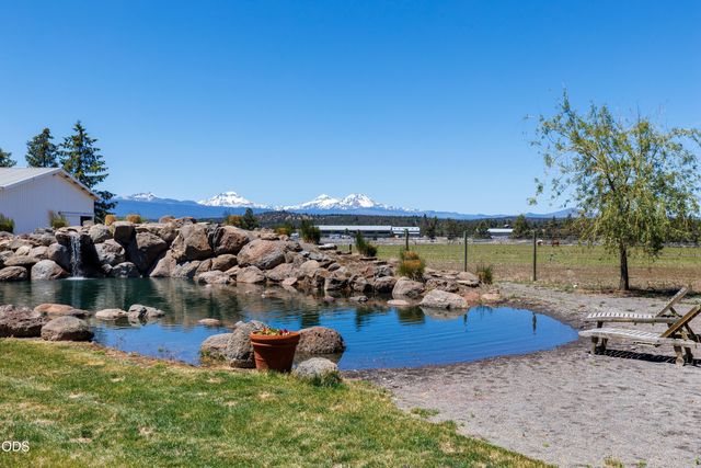 66300 White Rock Loop, Bend, OR 97703