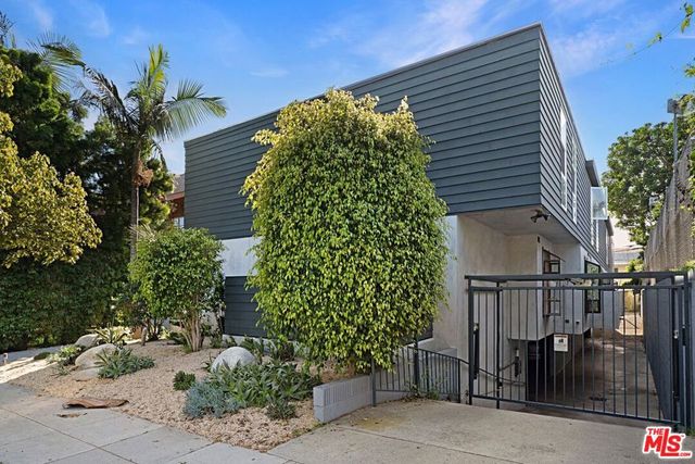 1228 18th Street D, Santa Monica, CA 90404