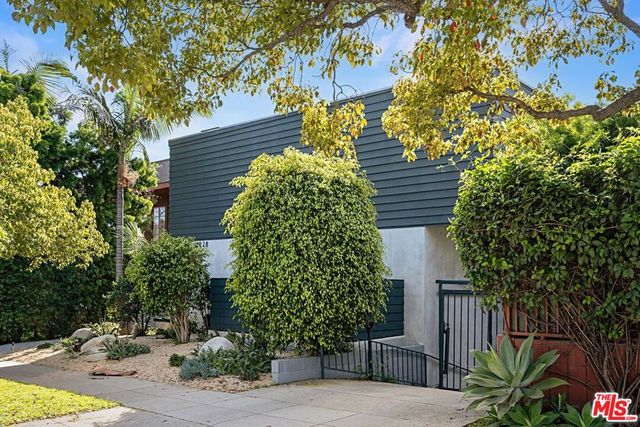 1228 18th Street D, Santa Monica, CA 90404