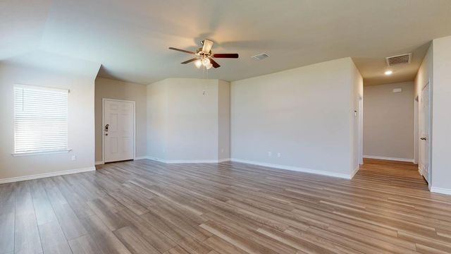 600 Sydney BLVD, Thorndale, TX 76577