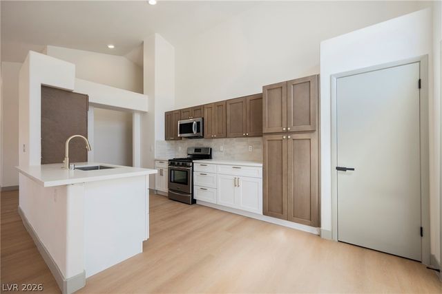 3620 Lake Victoria Drive, North Las Vegas, NV 89032