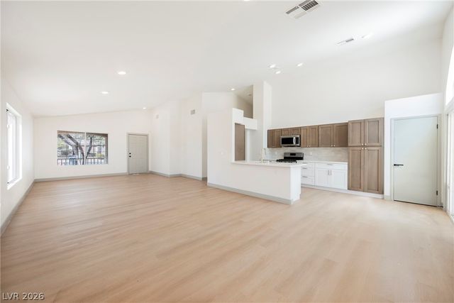 3620 Lake Victoria Drive, North Las Vegas, NV 89032