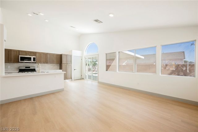 3620 Lake Victoria Drive, North Las Vegas, NV 89032