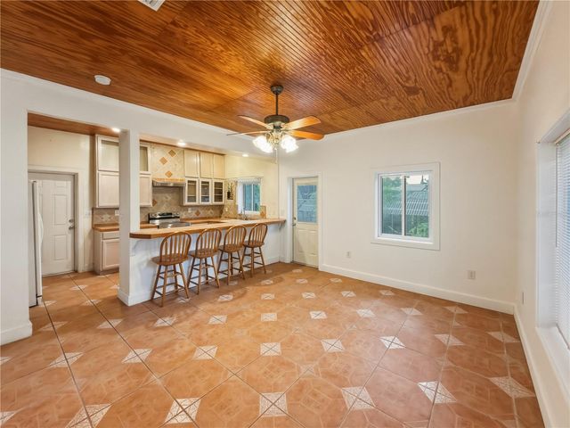211 E 131ST AVENUE, Tampa, FL 33612