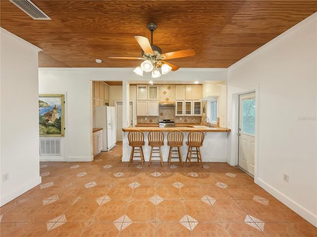 211 E 131ST AVENUE, Tampa, FL 33612