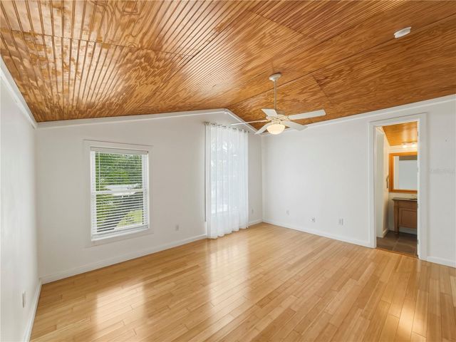 211 E 131ST AVENUE, Tampa, FL 33612