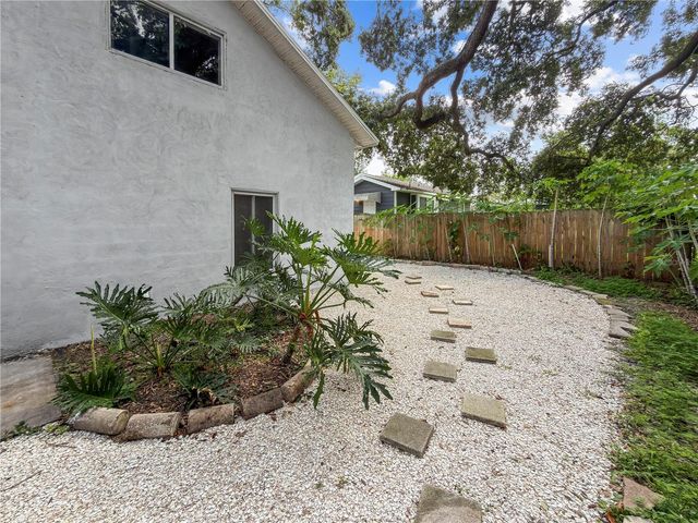 211 E 131ST AVENUE, Tampa, FL 33612