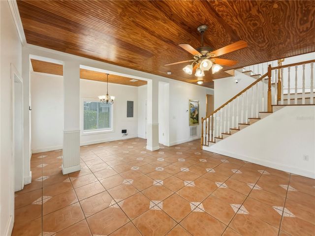 211 E 131ST AVENUE, Tampa, FL 33612