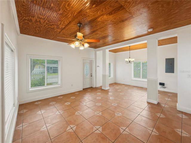 211 E 131ST AVENUE, Tampa, FL 33612