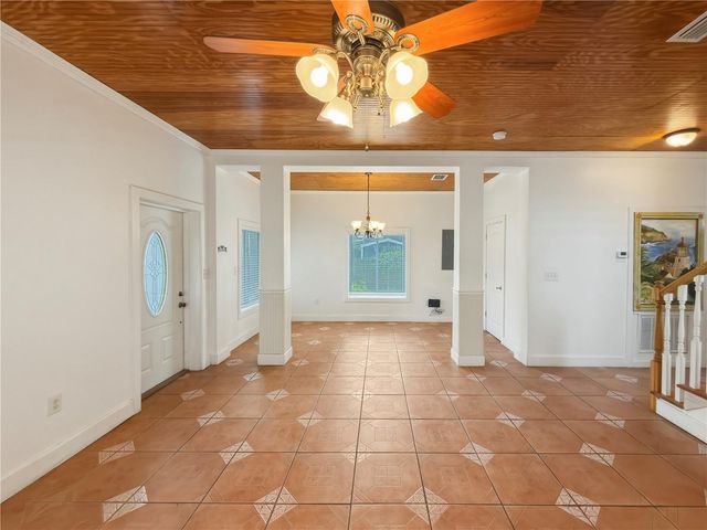 211 E 131ST AVENUE, Tampa, FL 33612