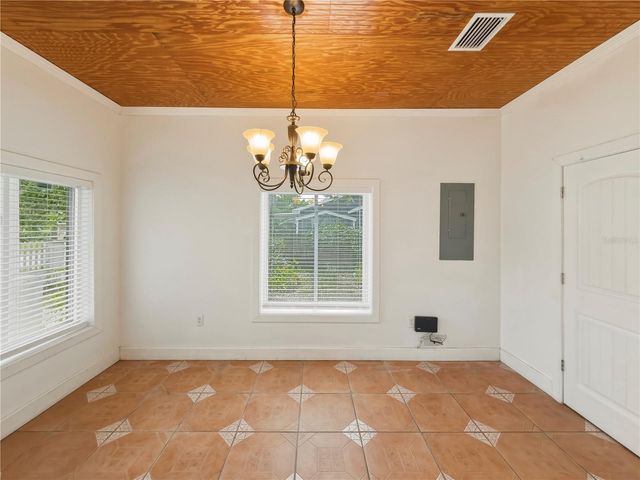 211 E 131ST AVENUE, Tampa, FL 33612