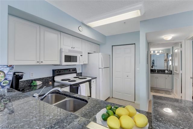 1205 Wildwood Lakes BLVD 201, Naples, FL 34104