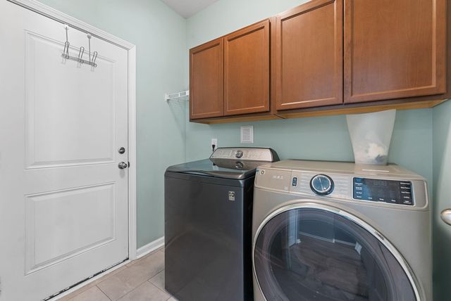 2012 Triple Crown Lane, Ridgeville, SC 29472