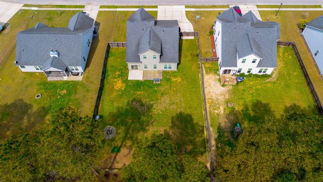 2012 Triple Crown Lane, Ridgeville, SC 29472