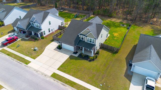 2012 Triple Crown Lane, Ridgeville, SC 29472