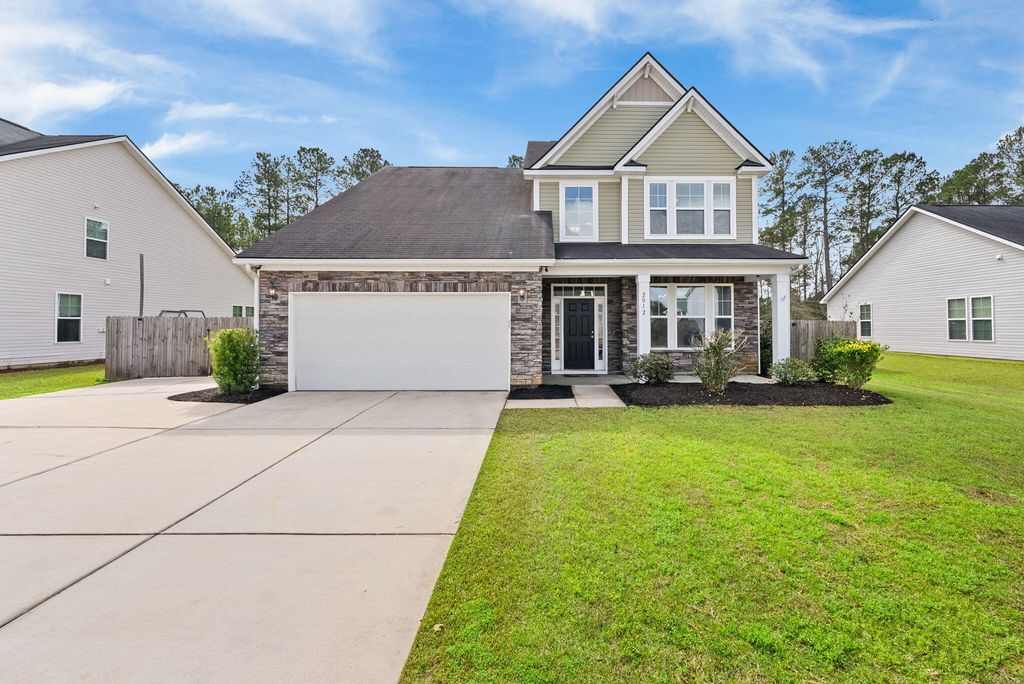 2012 Triple Crown Lane, Ridgeville, SC 29472