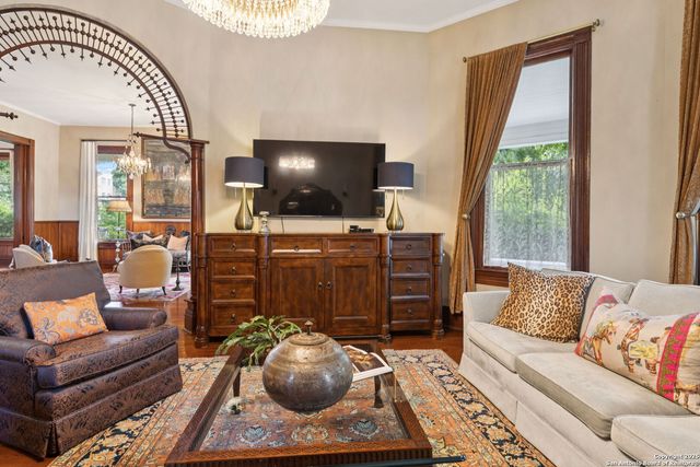 402 Madison, San Antonio, TX 78204