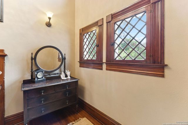 402 Madison, San Antonio, TX 78204