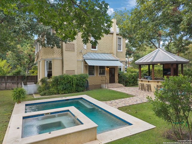 402 Madison, San Antonio, TX 78204