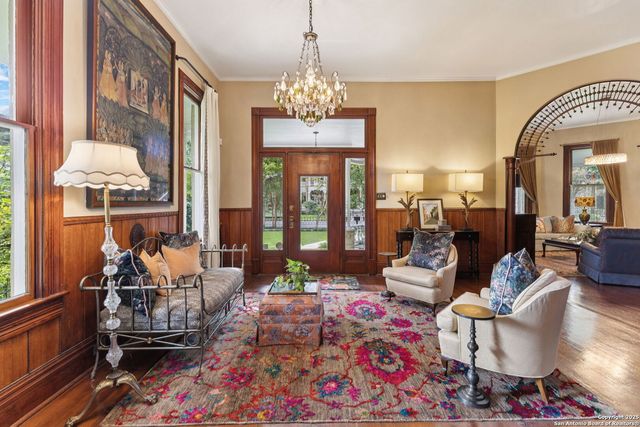 402 Madison, San Antonio, TX 78204